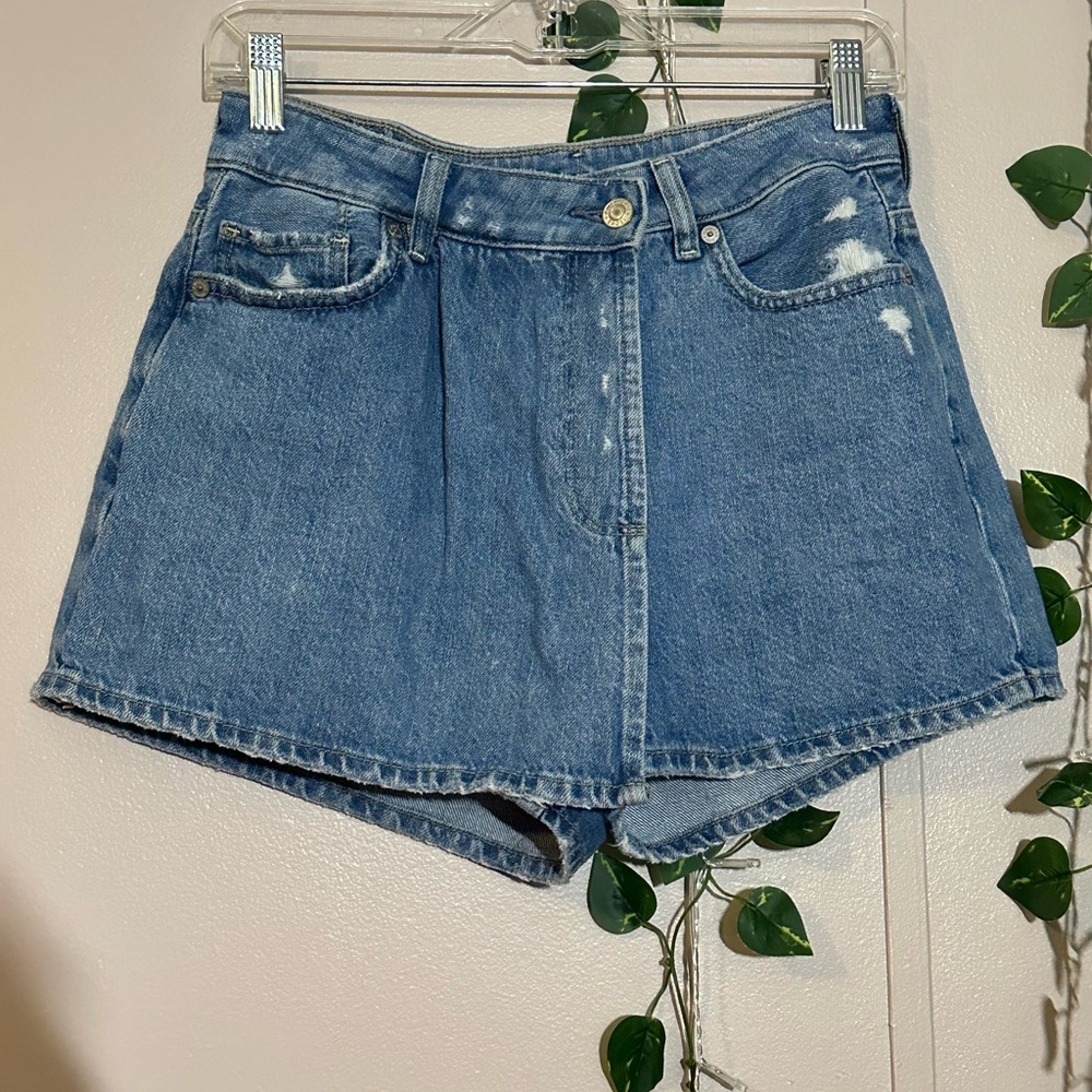 American Eagle Outfitters Distressed Blue Denim Shorts